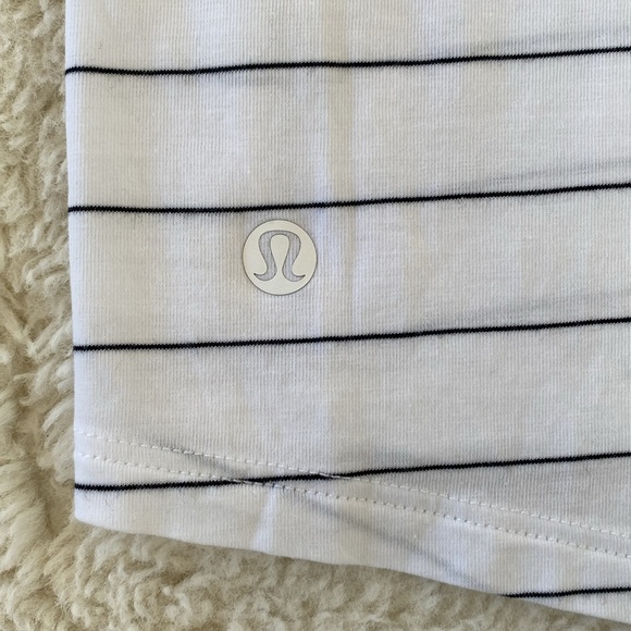 ❤️ Lululemon Ever Ready Long Sleeve Stripe Shirt Size 4 NWT - Picture 11 of 12